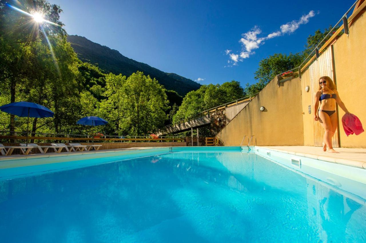 Auzat Village Vacances De Marc מראה חיצוני תמונה