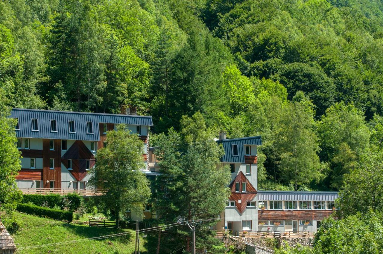 Auzat Village Vacances De Marc מראה חיצוני תמונה